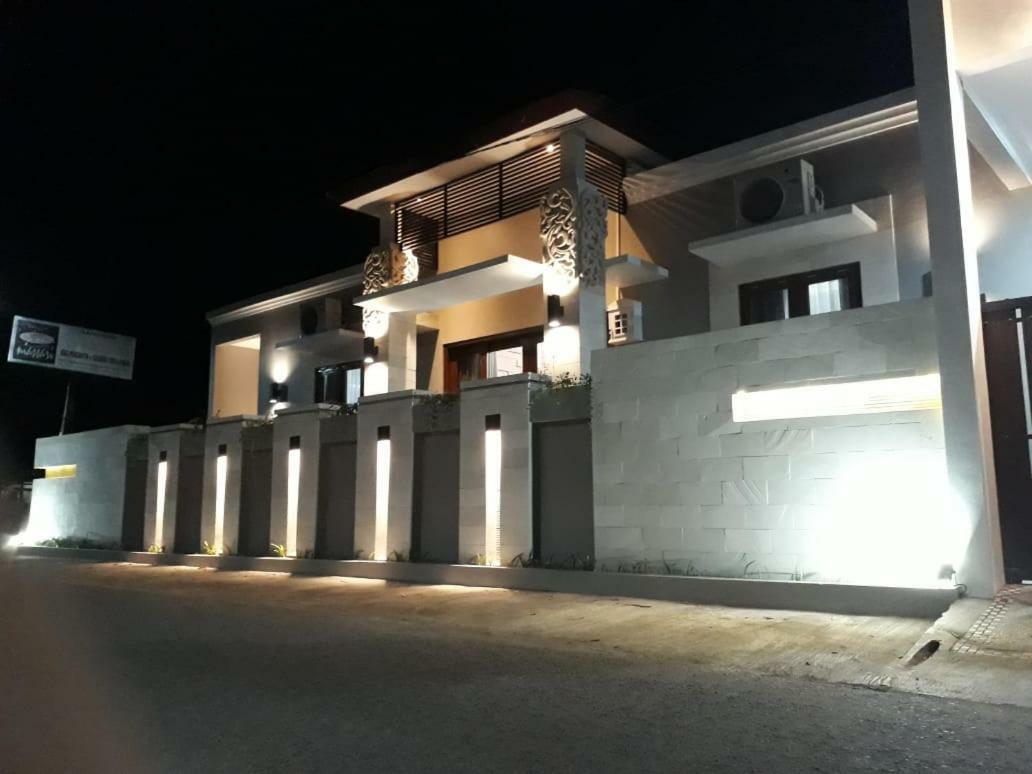 Imperial Villa Syariah Jogjacarta Exterior foto