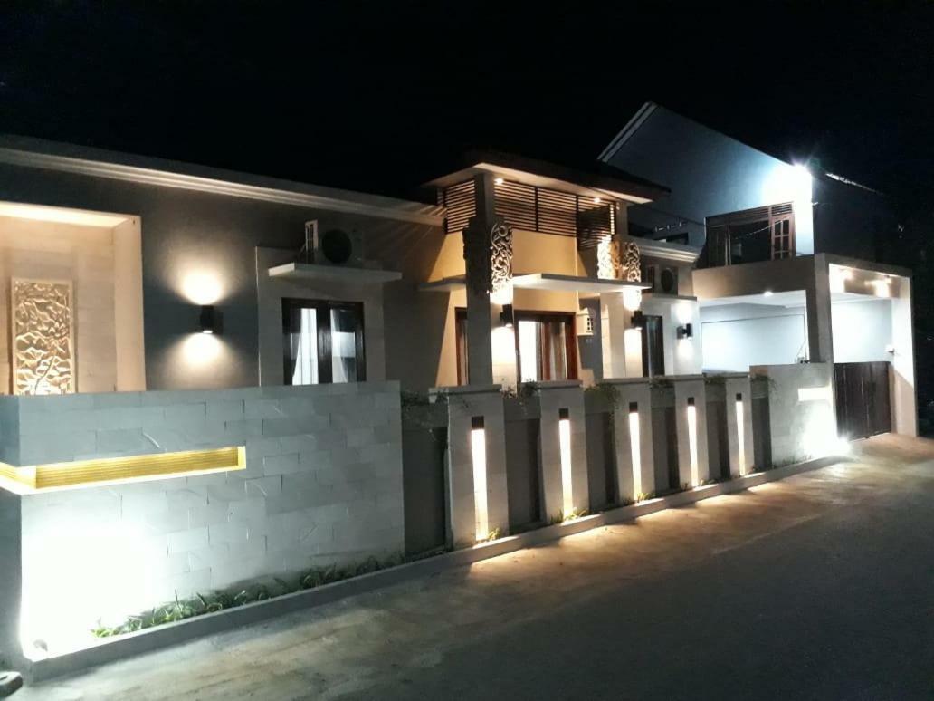 Imperial Villa Syariah Jogjacarta Exterior foto