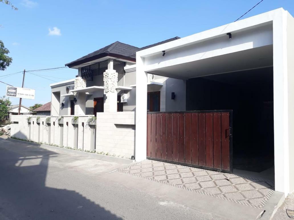 Imperial Villa Syariah Jogjacarta Exterior foto