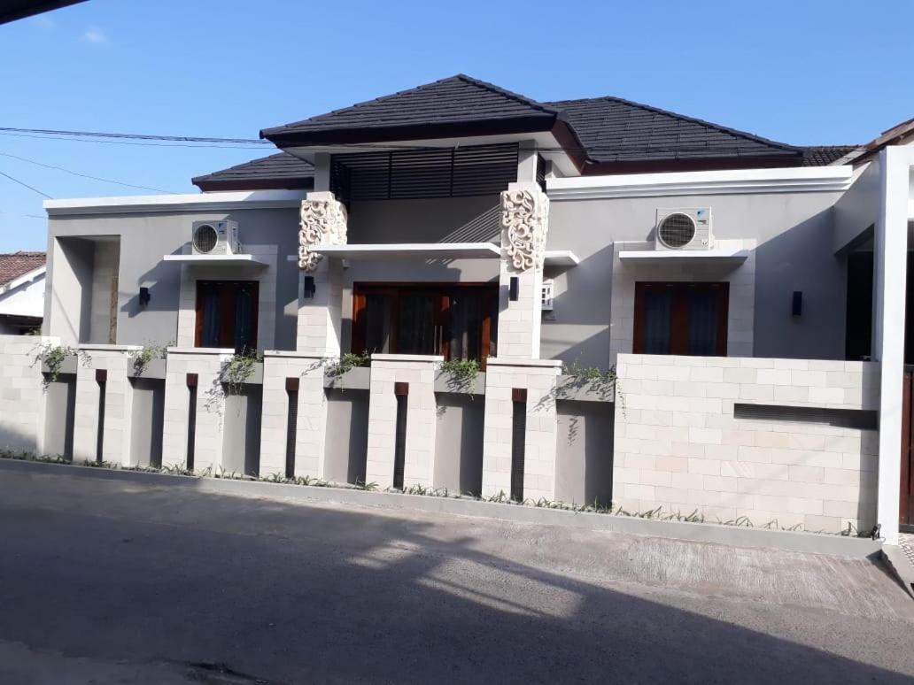 Imperial Villa Syariah Jogjacarta Exterior foto